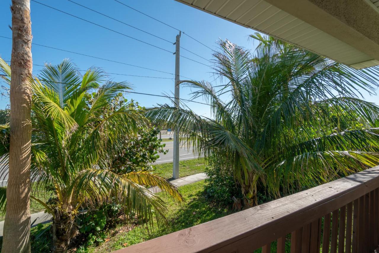 Beachside Serenity Escape - Private 3Br And 2Ba, Dog Friendly Duplex Oasis, Steps To Shore! ملبورن بيتش المظهر الخارجي الصورة