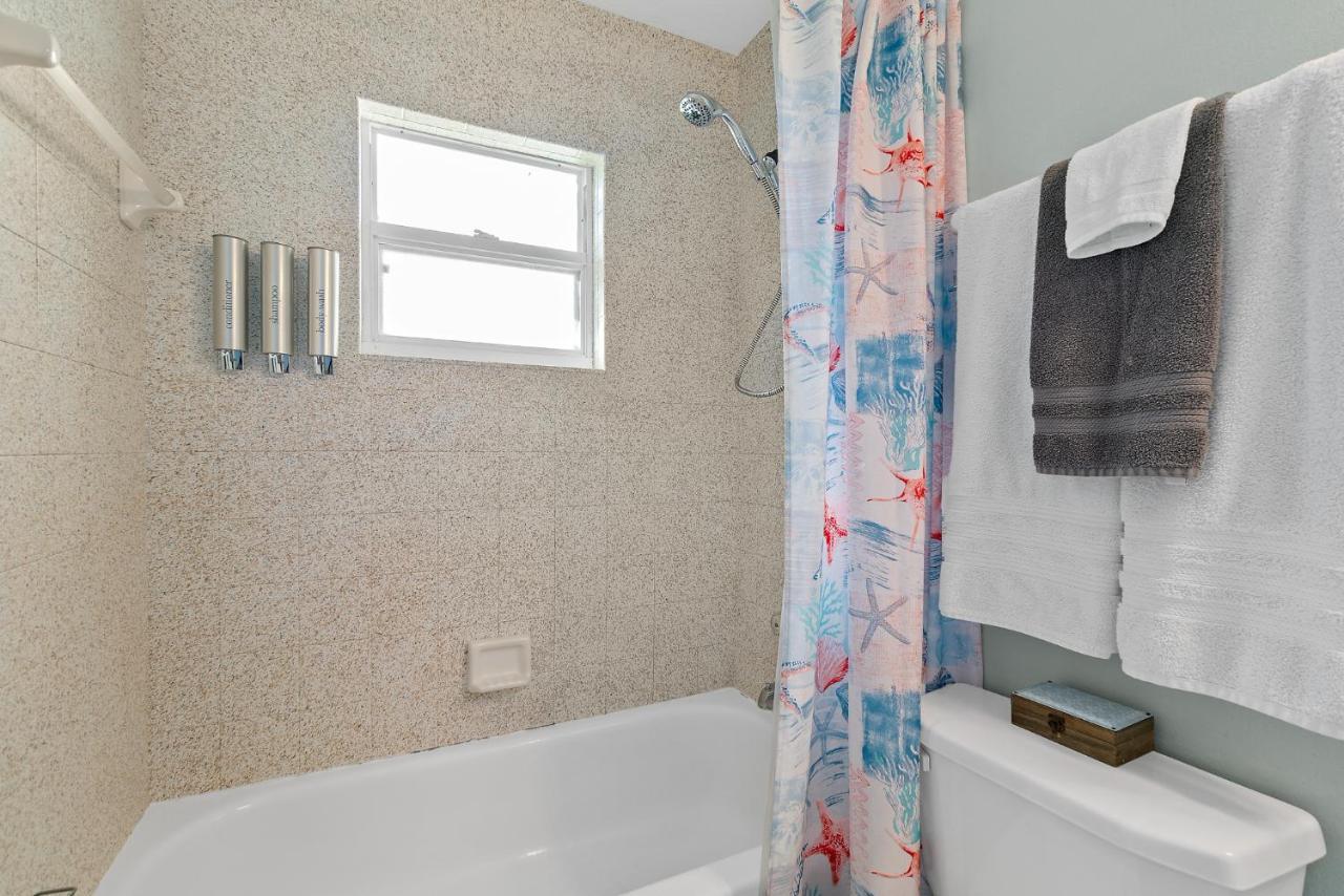 Beachside Serenity Escape - Private 3Br And 2Ba, Dog Friendly Duplex Oasis, Steps To Shore! ملبورن بيتش المظهر الخارجي الصورة