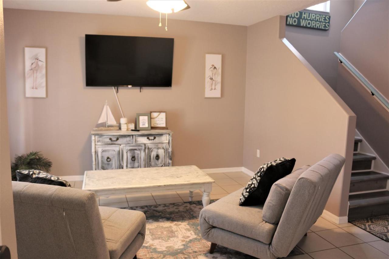 Beachside Serenity Escape - Private 3Br And 2Ba, Dog Friendly Duplex Oasis, Steps To Shore! ملبورن بيتش المظهر الخارجي الصورة